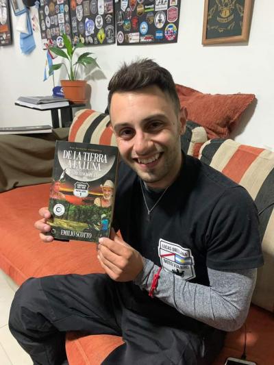 Firma: Lucas Orellana